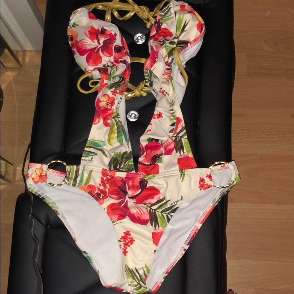 Bathing suit